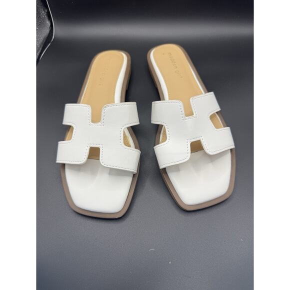 Madden Girl Shoes - Madden Girl Hailey Flat Slide Sandal Size 8.5 Women’s White Slip On Comfort Shoe